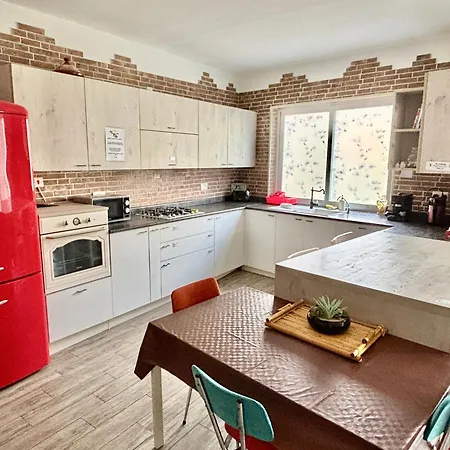 Cozy Appartament Sea View アパート *