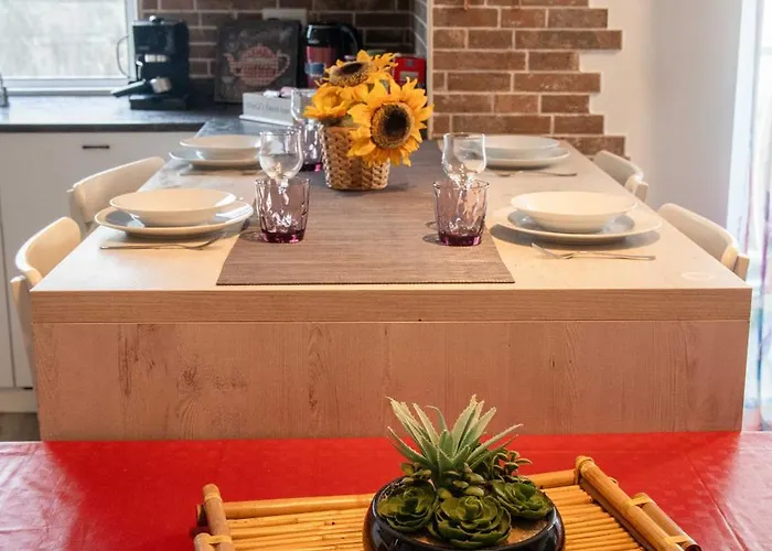 Cozy Appartament Sea View Apartment *